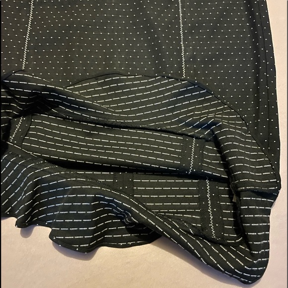 BEBE BLACK & WHITE POLKA DOT SKIRT. - Picture 4 of 5